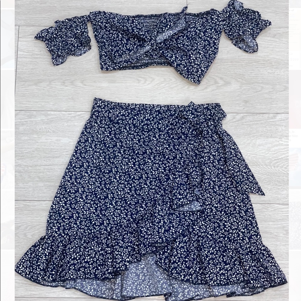 Blue floral skirt set